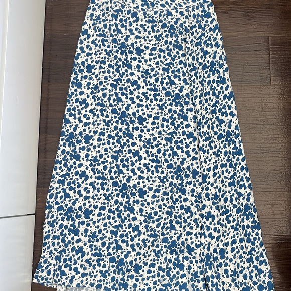 Reformation skirt - Picture 2 of 2